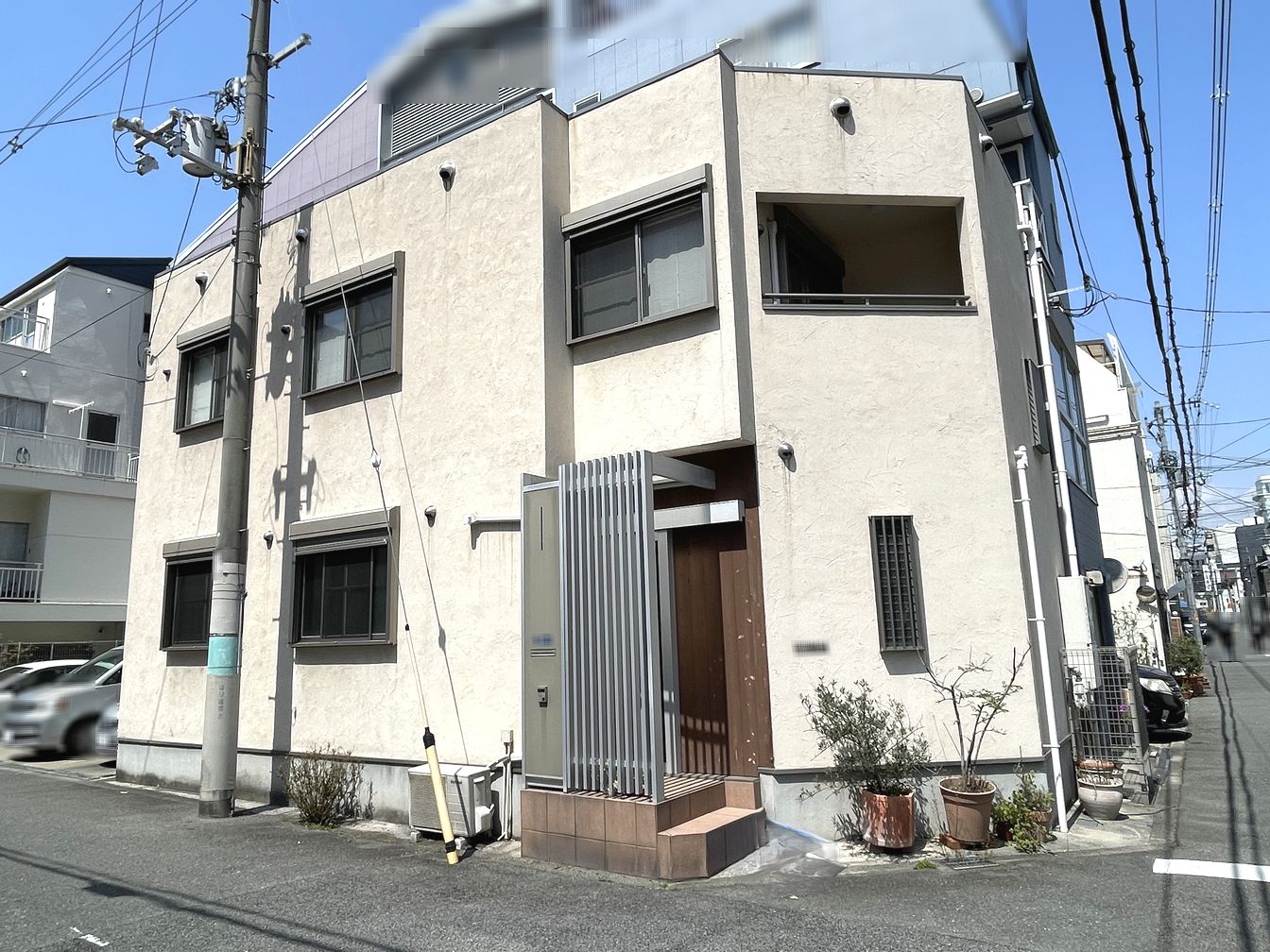 DEMO-01 ■2010年5月建築
■南東角地
■公道約6mに接道
■3沿線利用可能
(大阪メトロ長堀鶴見緑地線・
JR大阪環状線・
大阪メトロ中央線)
・土地面積:61.88㎡(18.71坪)
・建物面積:96.39㎡(29.15坪)