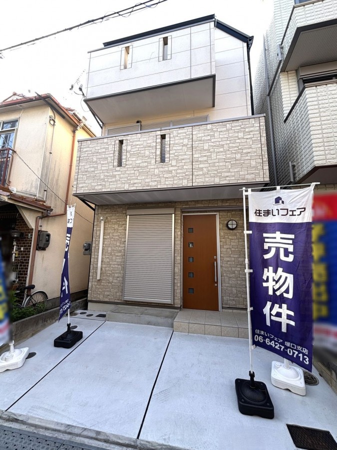 ■3沿線利用可能
 （阪急神戸線・JR東海道本線・阪神本線）

■2005年9月建築
 駐車スペースあり（車種による制限有）
 現況空家・即引渡し可能

■南向き・2階リビング
 LDK約12．3帖は南側・北側の両面バルコニー
 各居室約6．0帖以上＋収納あり

■リフォーム済み（2024年9月）
 ・洗面台新調
 ・ガラストップコンロ入替
 ・クロス張替
 ・駐車場新設 など