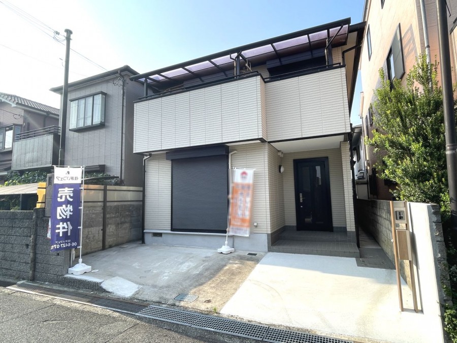 DEMO-01 土地面積・103.35㎡（31.26坪）
南側公道幅員約4.0mに接道

南向きバルコニーにつき陽当たり良好
耐震性・耐久性の優れた軽量鉄骨造

納戸や床下収納があり、収納充実
トイレ2か所あり

リフォーム済み（2024年9月）
 ・キッチン新調
 ・トイレ2か所新調
 ・洗面化粧台新調
 ・クロス張替
 ・給湯器新調 など