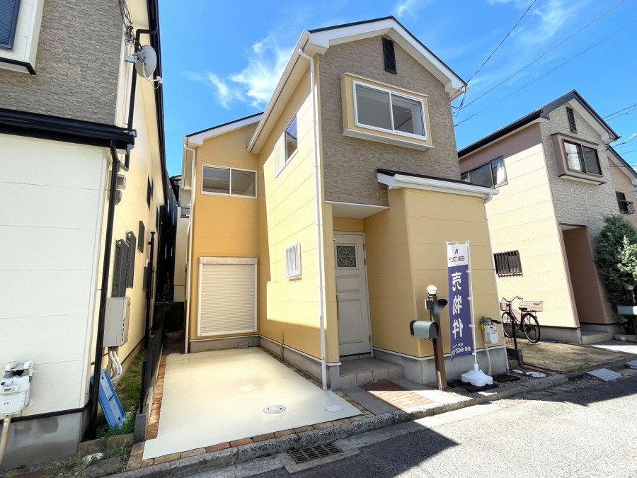 2003年3月建築
屋根裏収納のある4LDK

駐車スペースあり（車種による制限有）
3沿線利用可能
 （JR東海道本線・阪急神戸線・阪神本線）

リフォーム済み（2025年1月）
 ・キッチン新調
 ・ユニットバス新調
 ・洗面化粧台新調
 ・給湯器交換
 ・クロス貼替 など