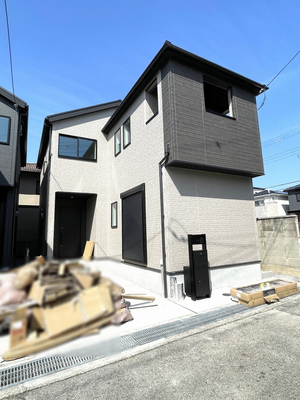 DEMO-01 阪急神戸線・伊丹線「塚口」駅まで徒歩13分
駐車スペースあり（車種による制限有）

2026年4月完成予定
長期優良住宅

床暖房・食器洗浄乾燥機など充実の設備
雨でも安心のインナーバルコニー

複層ガラス採用
外壁はサイディング張り

スーパー・ドラッグストアが徒歩5分以内にあり、
毎日のお買物に便利な立地

＜おすすめポイント＞
 ・リモートワークに使えるフリースペース
 ・パントリーやWICがあり収納充実
 ・主寝室は約9．8帖