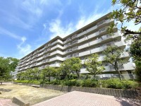 DEMO-01 各居室に収納のある2LDK＋S
南向きバルコニー

全居室フローリング
浴室乾燥機あり

対面式キッチン（浄水器付き）
モニター付インターホンあり

リフォーム済み（2026年4月）
 ・キッチン新調
 ・浴室新調（浴室乾燥機付き）
 ・洗面化粧台新調
 ・トイレ新調（温水洗浄便座）
 ・フローリング張替
 ・クロス張替
 ・給湯器新調 など