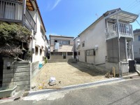 DEMO-01 ◆2027年1月完成予定・南向きの3階建て新築戸建 

土地面積：54.29㎡
建物面積：97.77㎡（車庫部分を含む）

阪神「武庫川」駅まで徒歩13分
駐車スペースあり（車種による制限有）

南向きにつき陽当たり良好

LDK約16.1帖
2階リビング＆リビング階段

全居室に収納あり
南向きバルコニー2か所

浴室暖房乾燥機や食器洗浄乾燥機など充実の設備
宅配ボックスがあり、防犯面も安心

毎日のお買物の便利な立地
 ・サンディ尼崎大庄店まで徒歩4分
 ・ツルハドラッグ尼崎大庄店まで徒歩3分